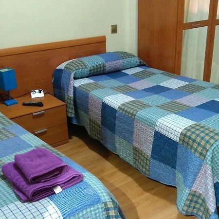 Pension Calfred II Logroño Esterno foto
