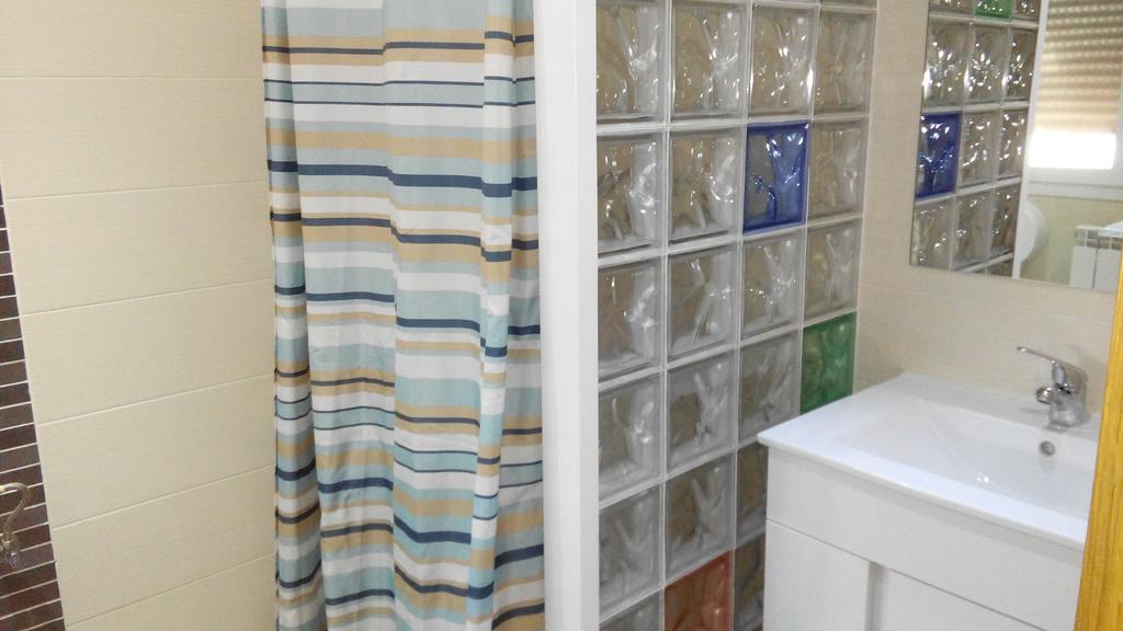 Pension Calfred II Logroño Esterno foto