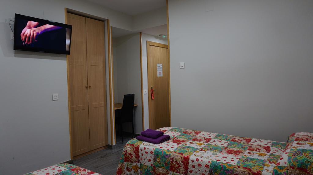 Pension Calfred II Logroño Esterno foto