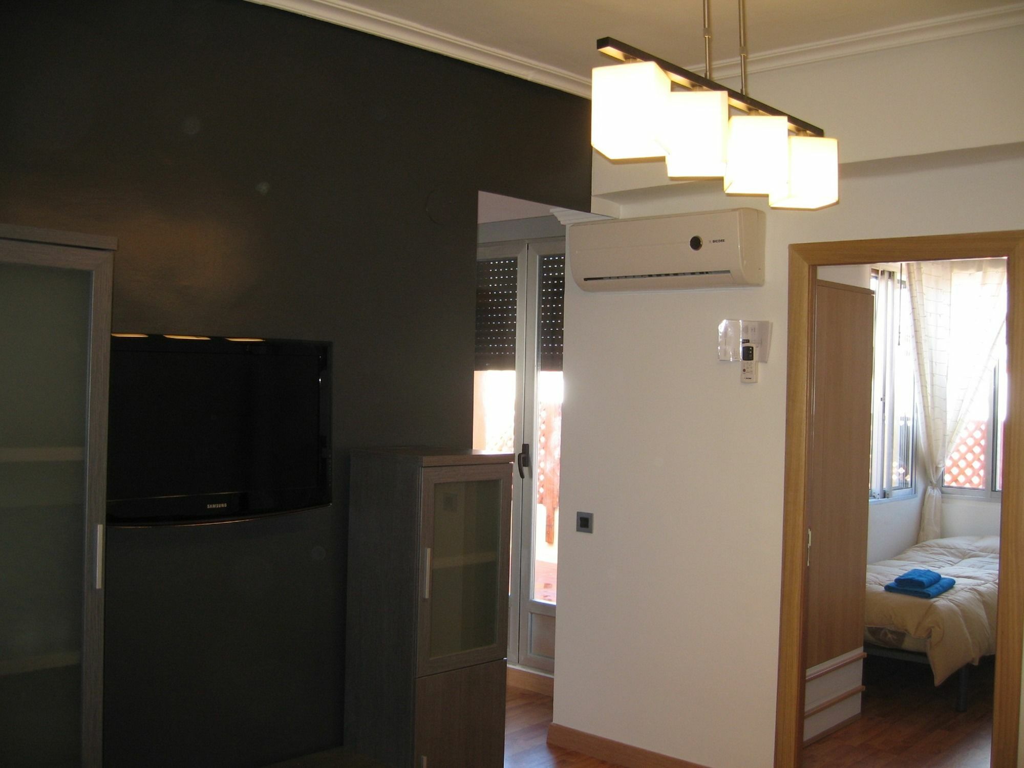 Pension Calfred II Logroño Esterno foto