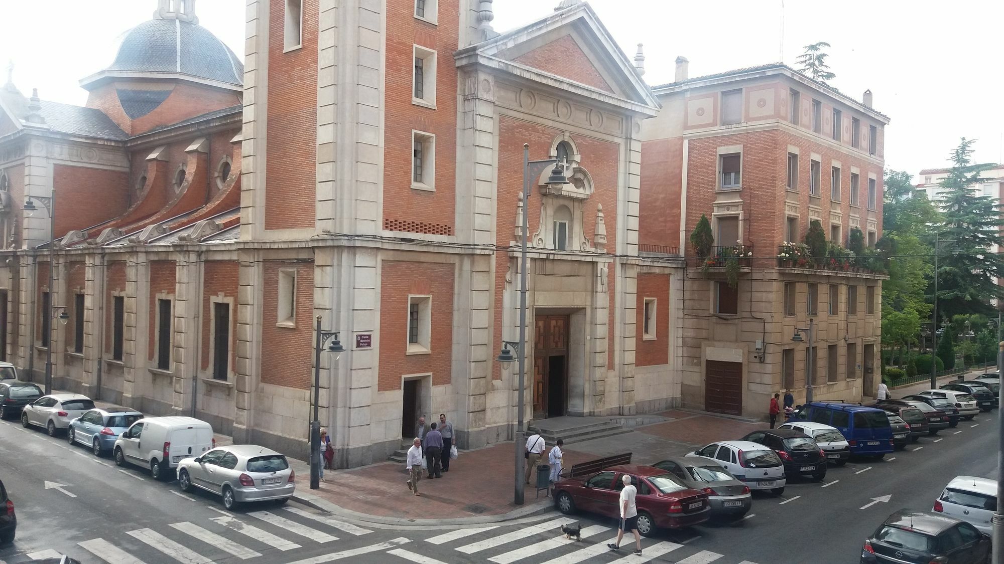 Pension Calfred II Logroño Esterno foto