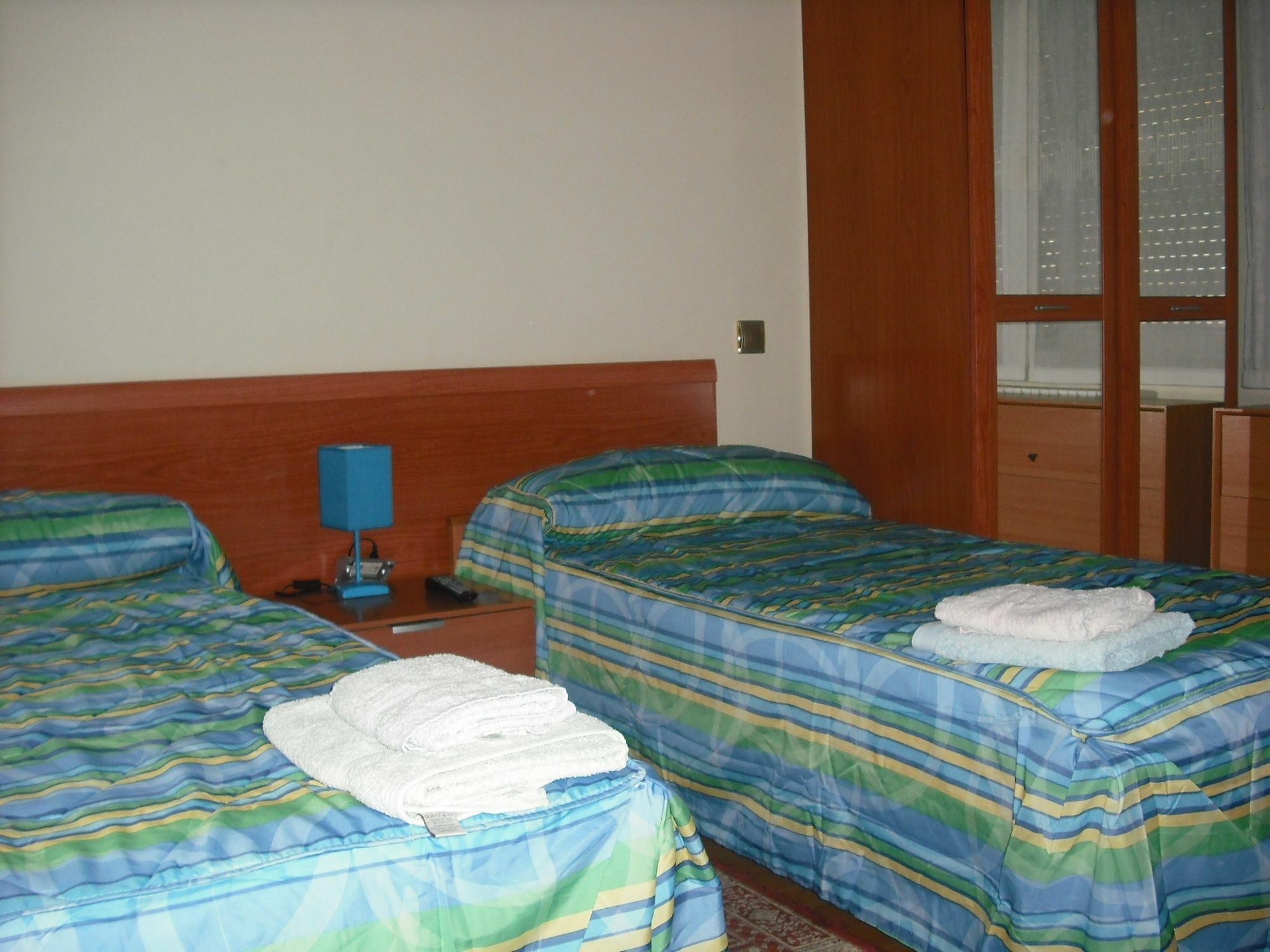 Pension Calfred II Logroño Esterno foto