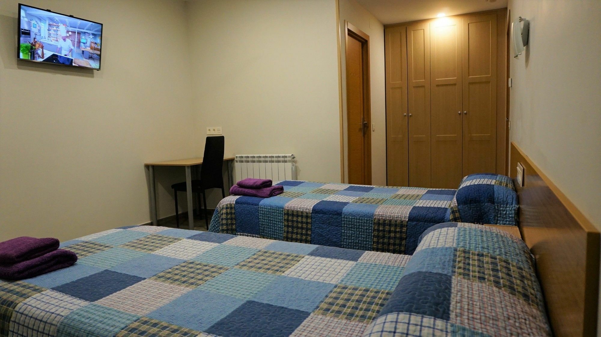 Pension Calfred II Logroño Esterno foto