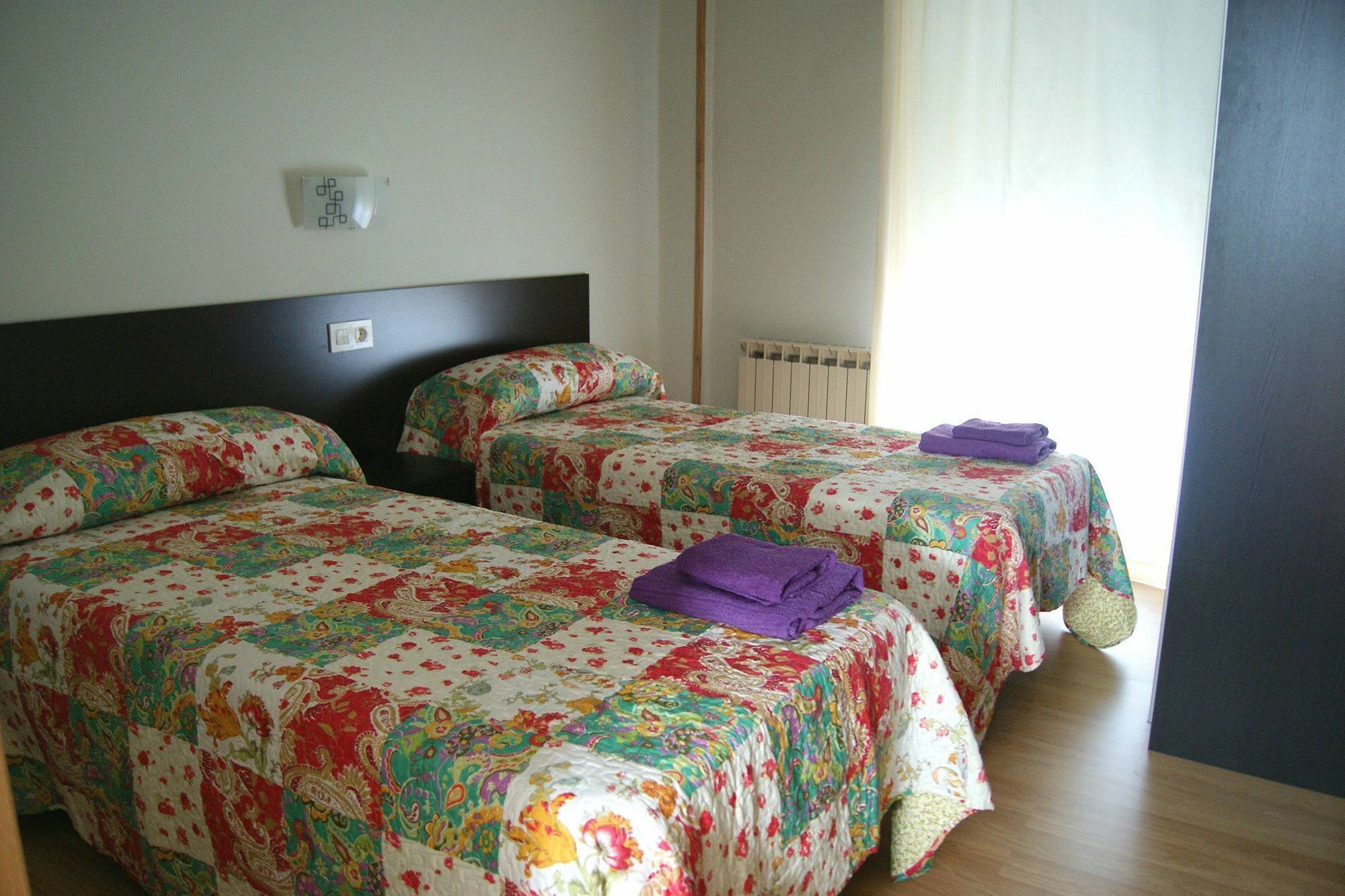 Pension Calfred II Logroño Esterno foto